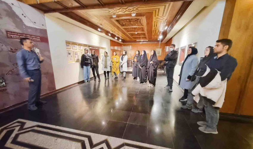 بازدید علمی- فرهنگی از مؤسسه کتابخانه و موزه ملی ملک به مناسبت هفته پژوهش